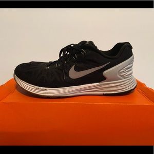 🖤 WOMEN’S NIKE SNEAKERS 🖤